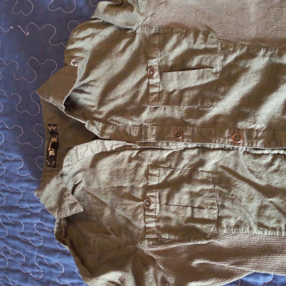 Nice army green shirt size small tailored around the waist brand don't you dare